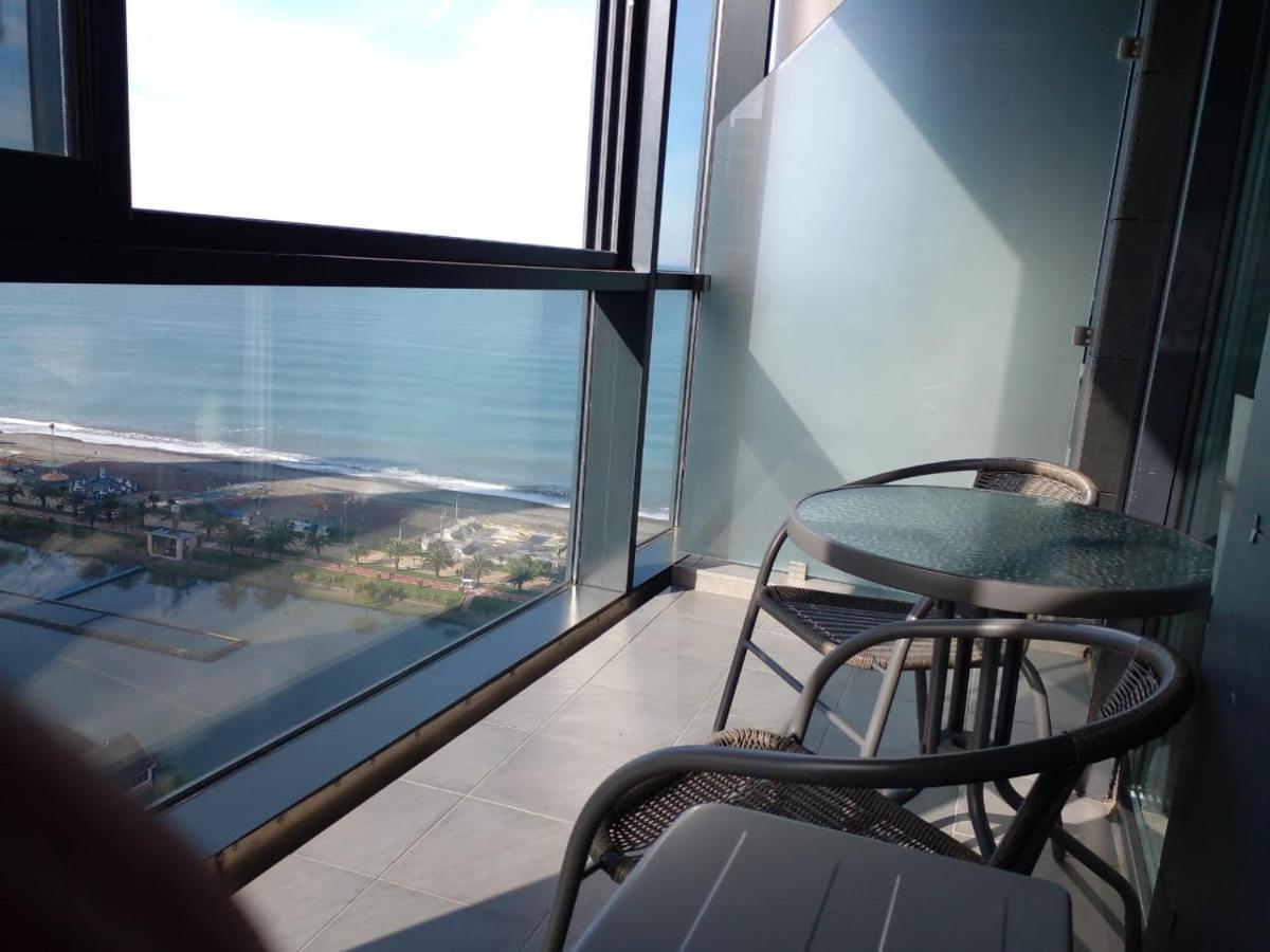 Aphrodite Apartments Batumi Ngoại thất bức ảnh